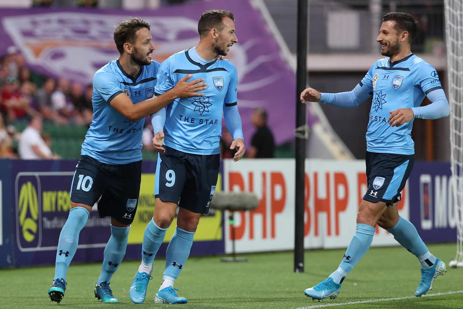 Score Perth Champions Sydney FC Beat Premiers Perth Glory Away From Home - Sydney FC