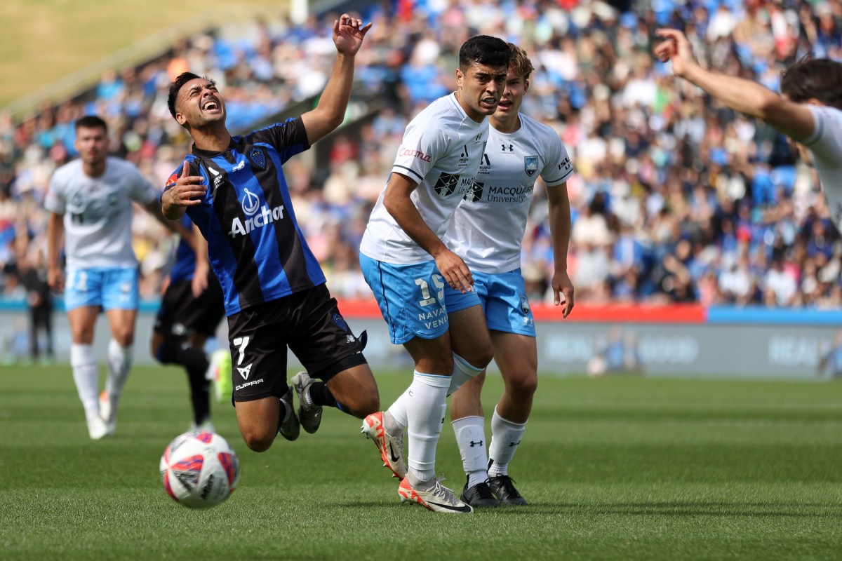 Auckland FC vs Sydney FC - Figure 1