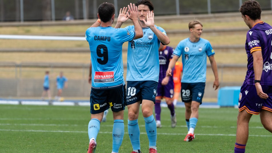 Victor Campuzano & Joe Lolley celebrate their goal