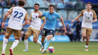 Sydney FC Fight In Narrow Defeat To Newcastle Jets